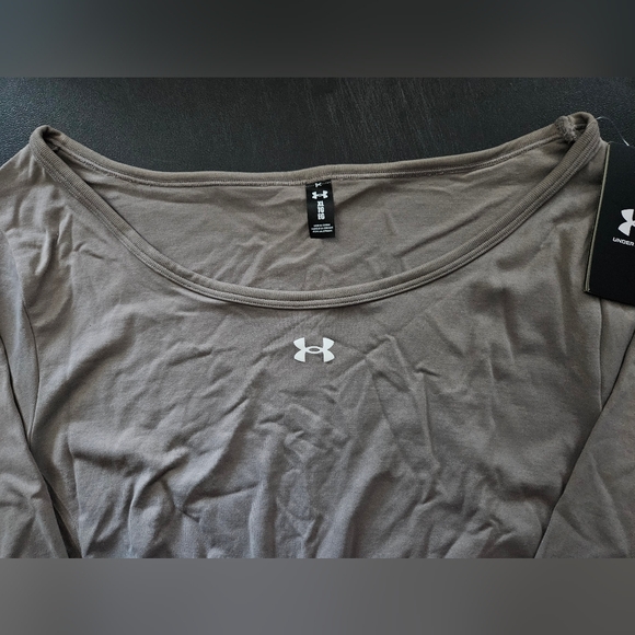 NWT - Under Armour Vanish Seamless Long Sleeve Pewter Round Neck Top - Size XL - Picture 4 of 14